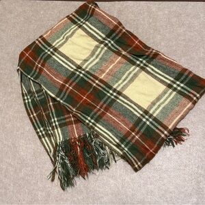 Plaid Scarf with Fringe Chirstmas vibe